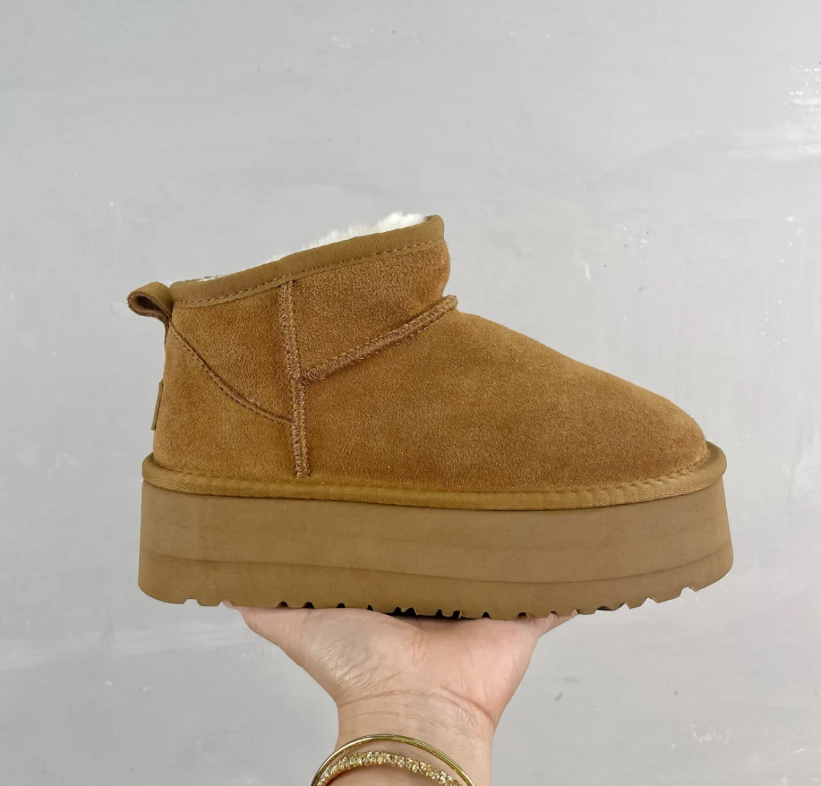 snow boots with furry lining