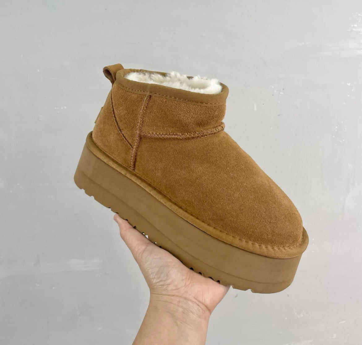 snow boots with furry lining