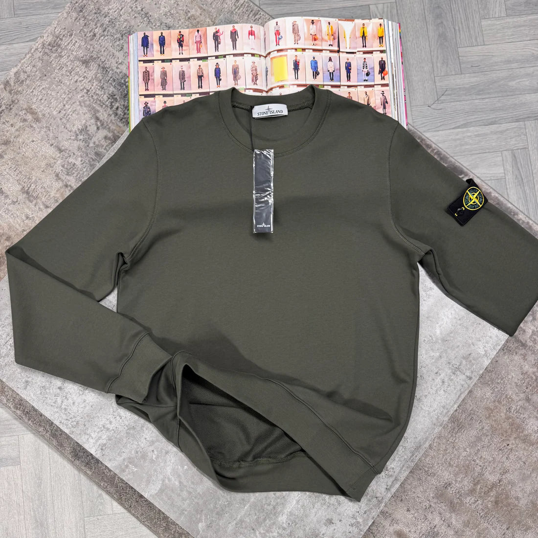 Olive Green Sweater with logo in the sleeve